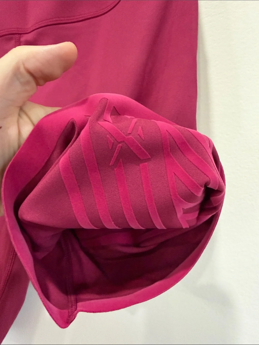 NWOT knix HiTouch High-Rise Bike Shorts in Limited Edition Berry - Picture 5 of 11